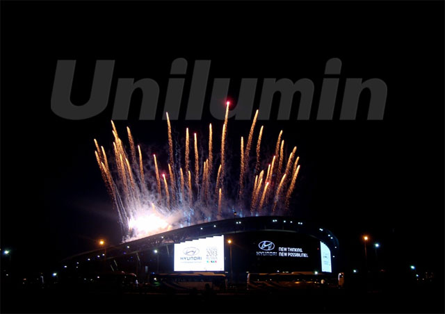 ͼΪ£º¿ªÄ»Ê½µ±Ìì
£¬Ö÷ÌåÓý¹Ý±íǽLEDÏÔʾÆÁ¼°¹Û¶à